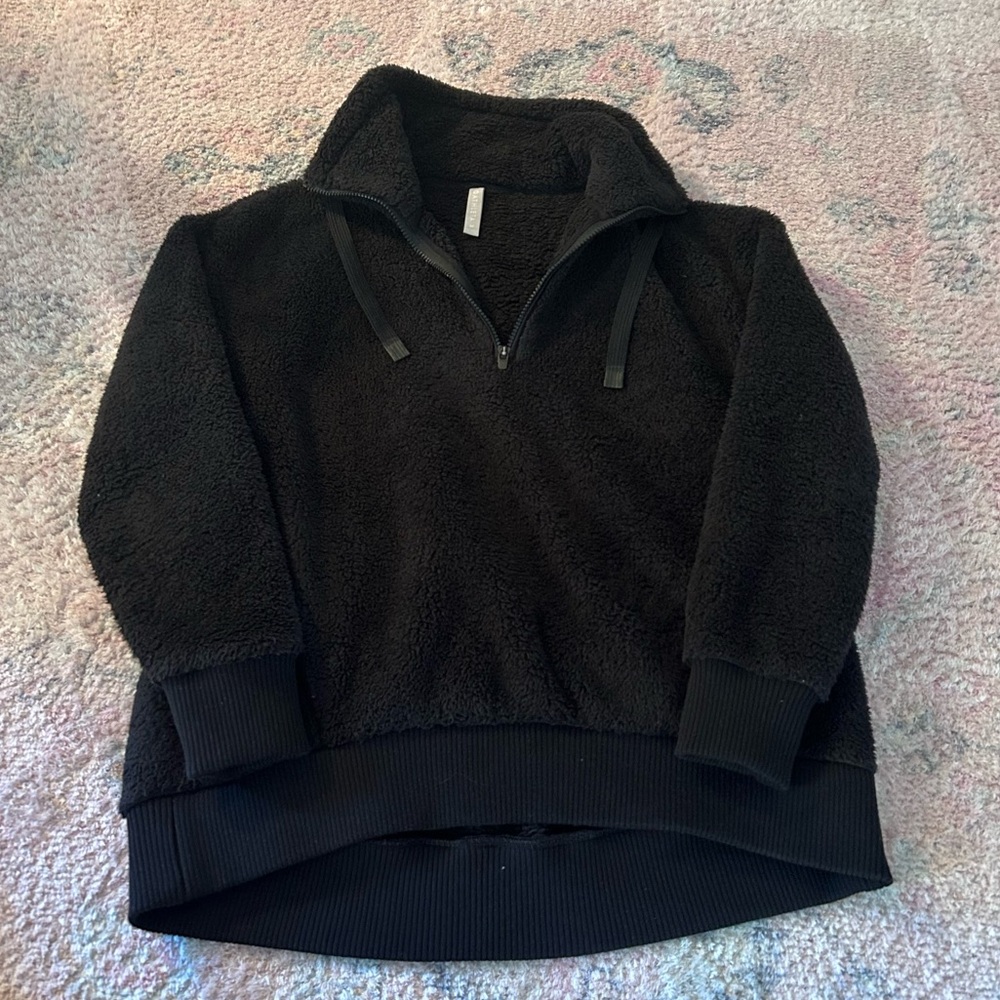 Athleta fuzzy quarter zip sweatshirt size M